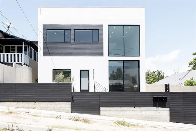 a view of a entryway of the house