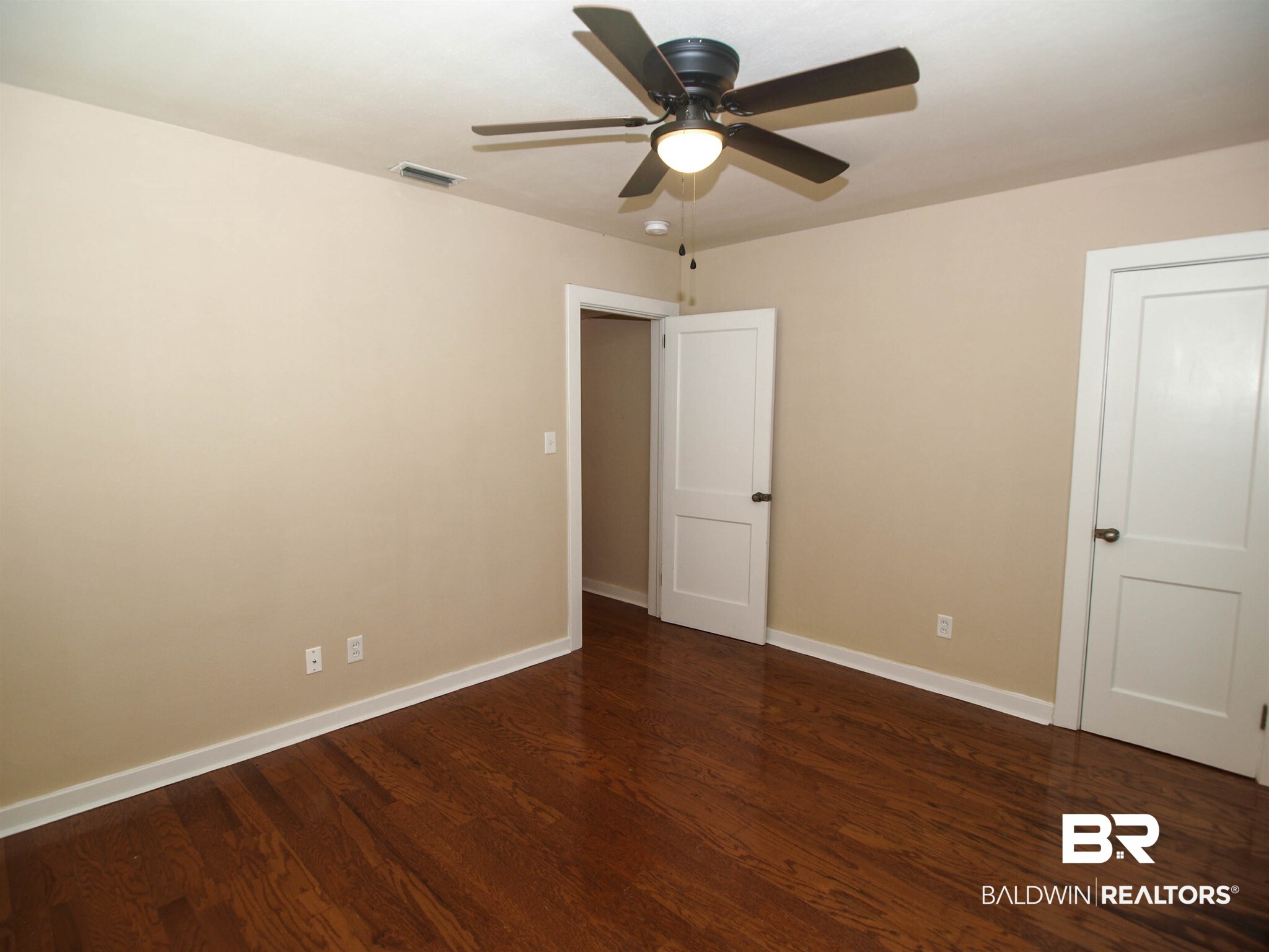 18 Kirby Street Mobile, AL 36607 - Photo 3 of 16