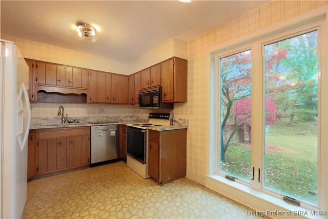 $285,000 | 13 Bellewood Court, New Albany, IN 47150