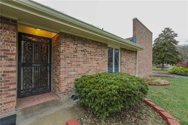 $285,000 | 13 Bellewood Court, New Albany, IN 47150