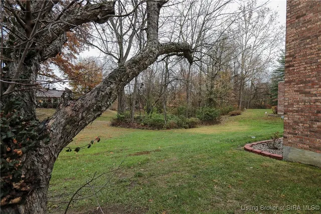 $285,000 | 13 Bellewood Court, New Albany, IN 47150