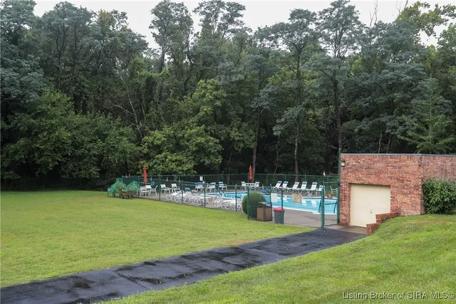 $285,000 | 13 Bellewood Court, New Albany, IN 47150