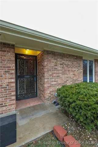 $285,000 | 13 Bellewood Court, New Albany, IN 47150