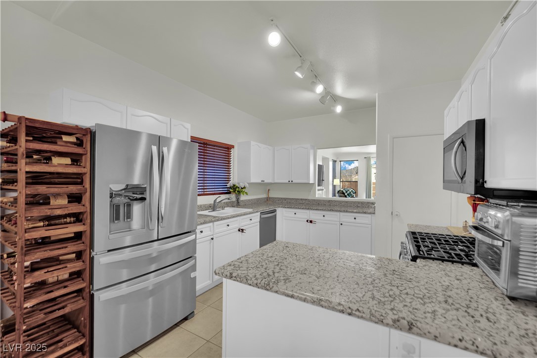 7416 Alpine Ridge Street Las Vegas, NV 89131 - Photo 11 of 29 Gallery Image 11