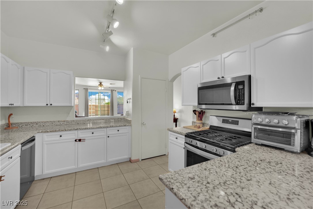 7416 Alpine Ridge Street Las Vegas, NV 89131 - Photo 10 of 29 Gallery Image 10
