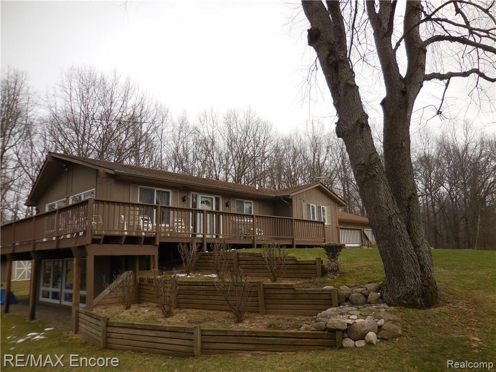 230 Michael Road Lapeer, MI 48446 - Photo 2 of 46 DSCN1498.JPG