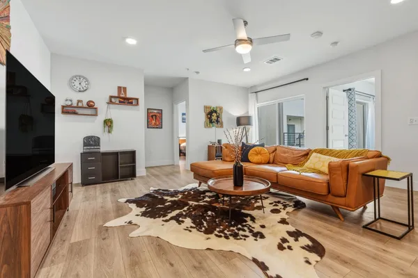 $2,770 | 2213 Poquito Street, Unit 317, Austin, TX 78722