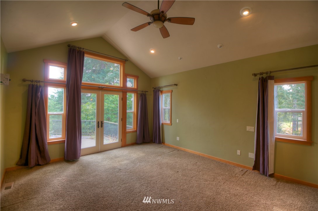 5840 Young Road Northwest Olympia, WA 98502 - Photo 10 of 25 Gallery Image 10