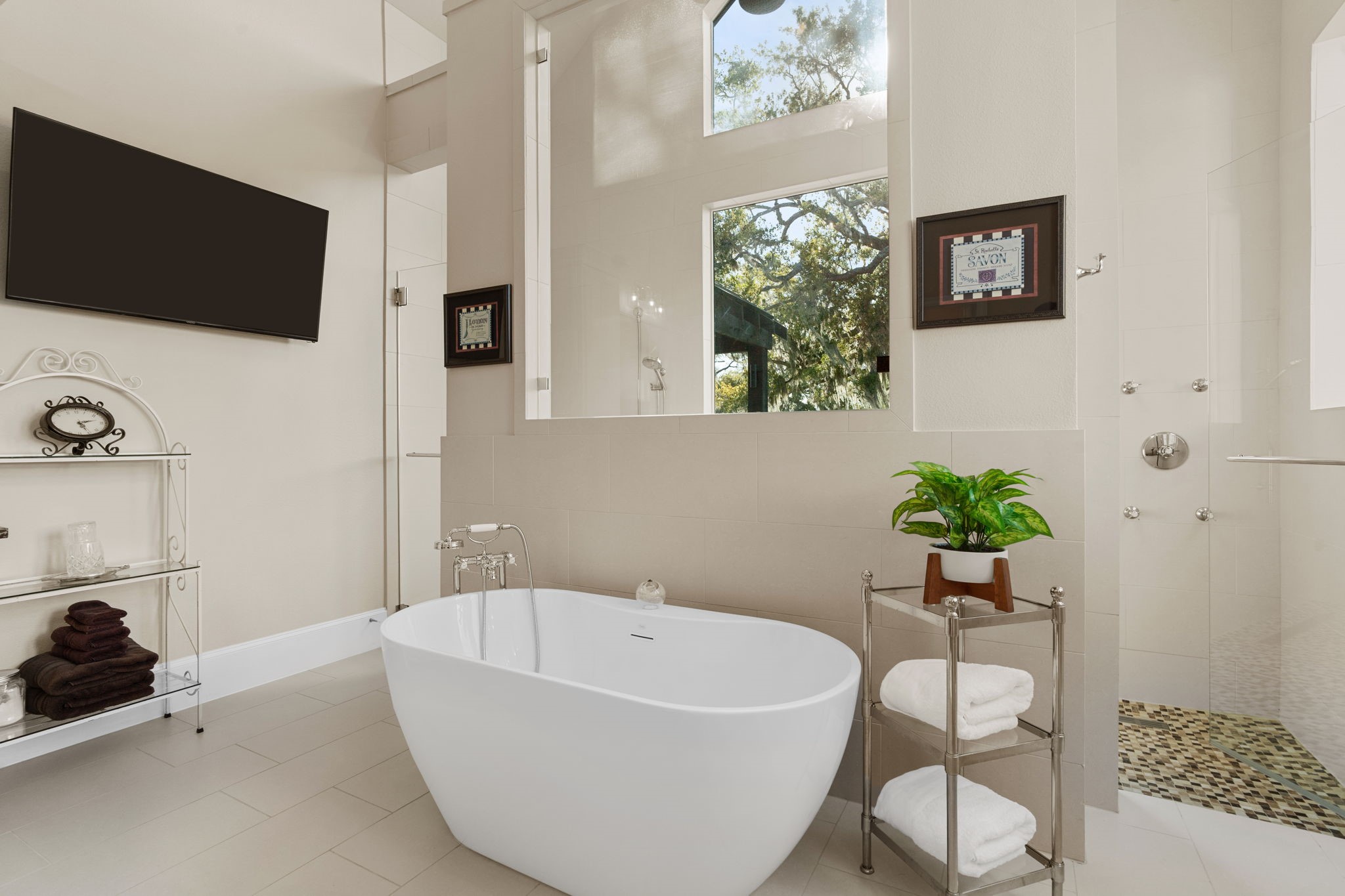 7341 County Road 27 Damon, TX 77430 - Photo 31 of 50 a white bath tub sitting in a bathroom