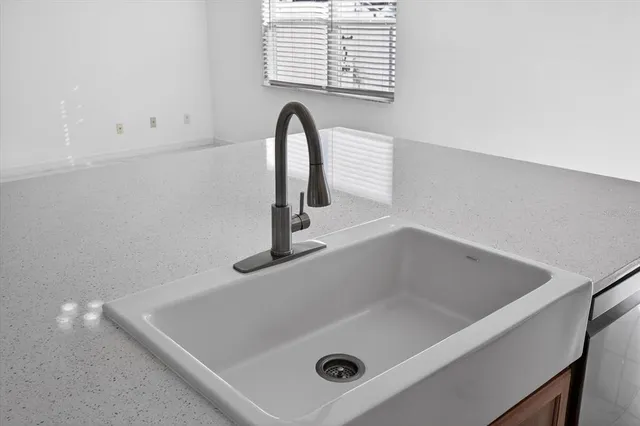 a close view of sink