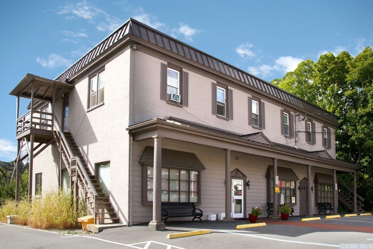 The Creekside Apartment Building.