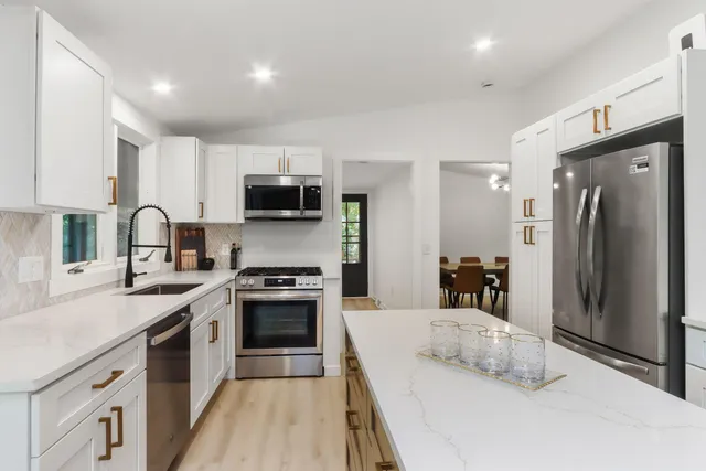 $850,000 | W3552 Wildwood Drive, Geneva, WI 53147