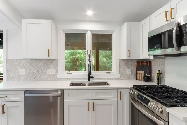 $850,000 | W3552 Wildwood Drive, Geneva, WI 53147