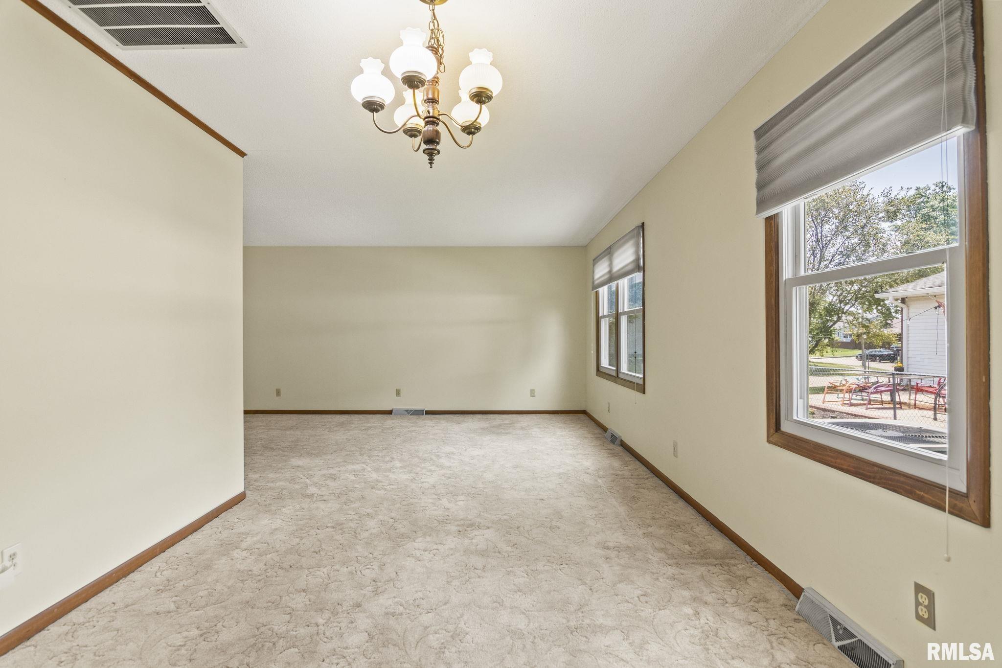 2541 Huntleigh Road Springfield, IL 62704 - Photo 19 of 37