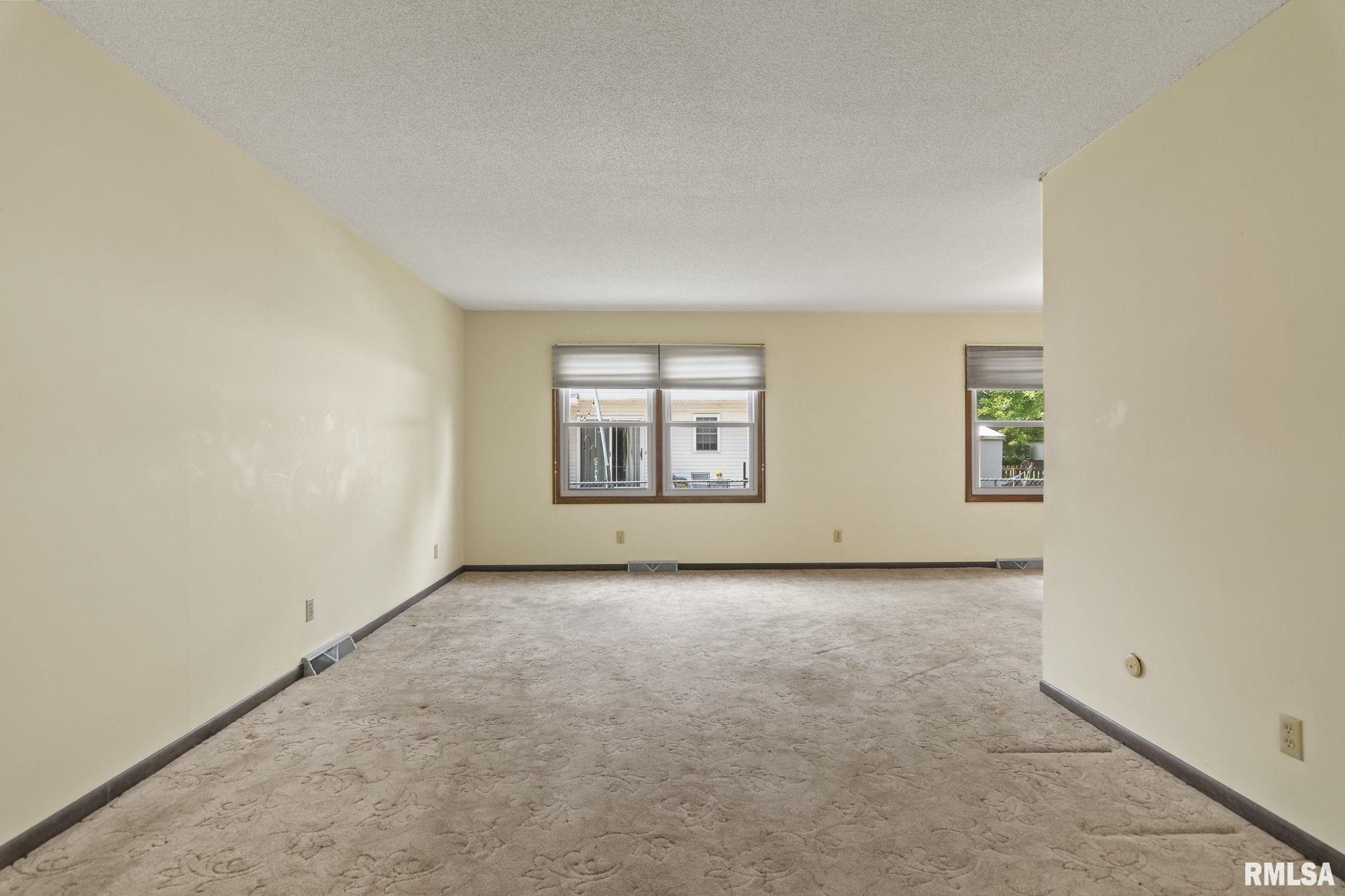 2541 Huntleigh Road Springfield, IL 62704 - Photo 6 of 37