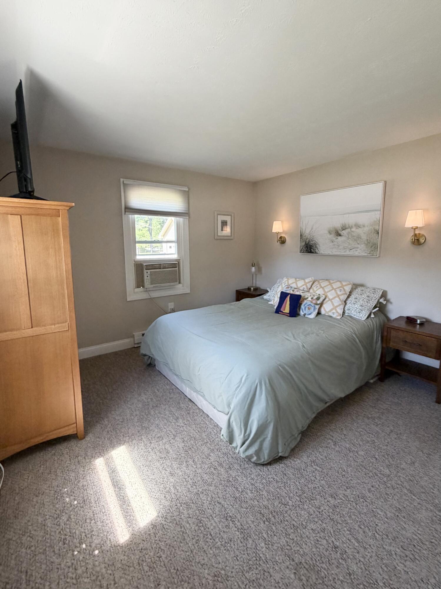 55 Mill Street Kennebunk, ME 04043 - Photo 20 of 26 55 bed 1