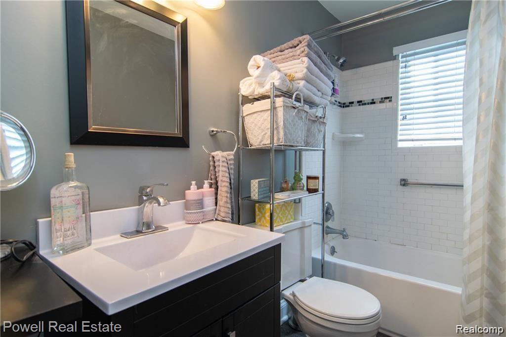 1705 East 14 Mile Road, Unit A Birmingham, MI 48009 - Photo 13 of 17
