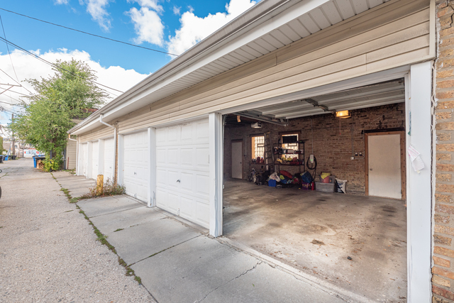 3910 North Bernard Street, Unit 2E Chicago, IL 60618 - Photo 17 of 18