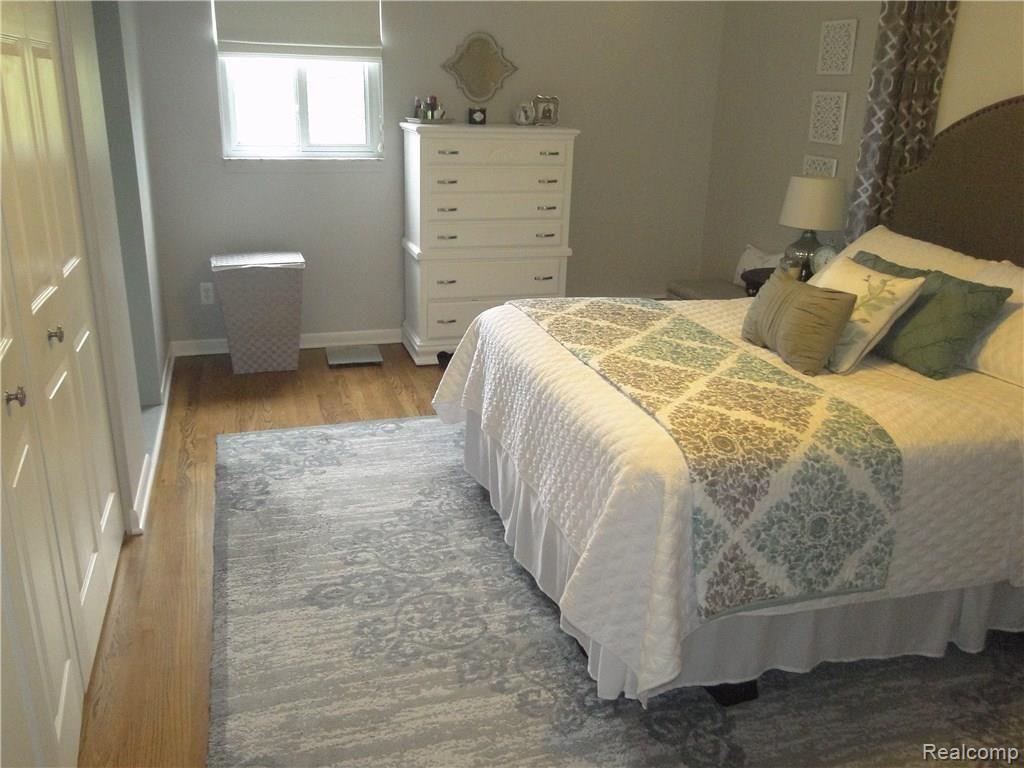 2049 Walton Blvd. Rochester, MI 48309 - Photo 24 of 41 Master Bedroom - View Four