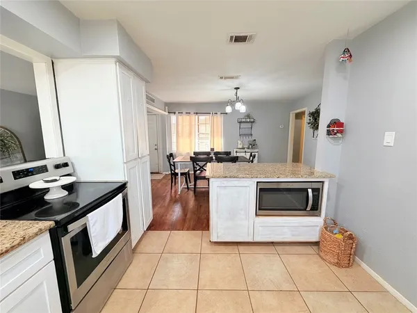 $1,650 | 14790 Cypress Drive, Conroe, TX 77302