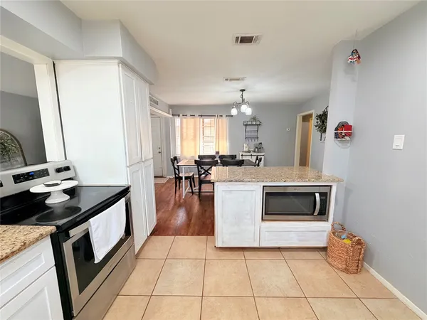 $1,650 | 14790 Cypress Drive, Conroe, TX 77302