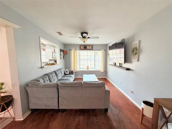 $1,650 | 14790 Cypress Drive, Conroe, TX 77302
