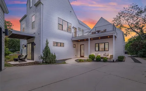 $1,625,000 | 5001 Shoal Creek Boulevard, Austin, TX 78756