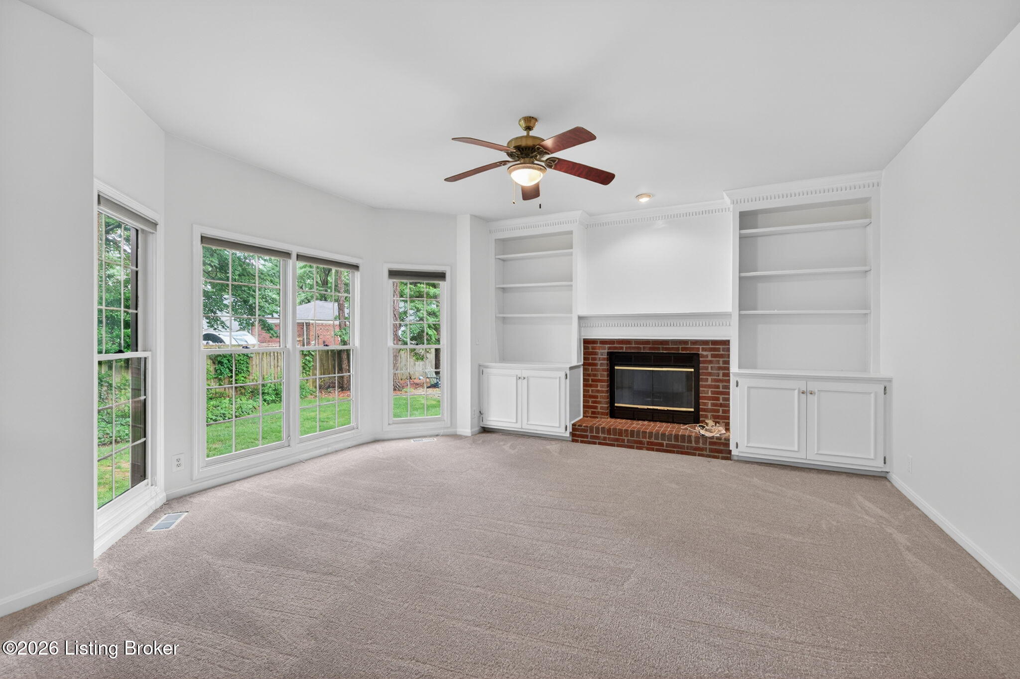 10504 Edgewater Road Louisville, KY 40223 - Photo 14 of 55 Family Room
