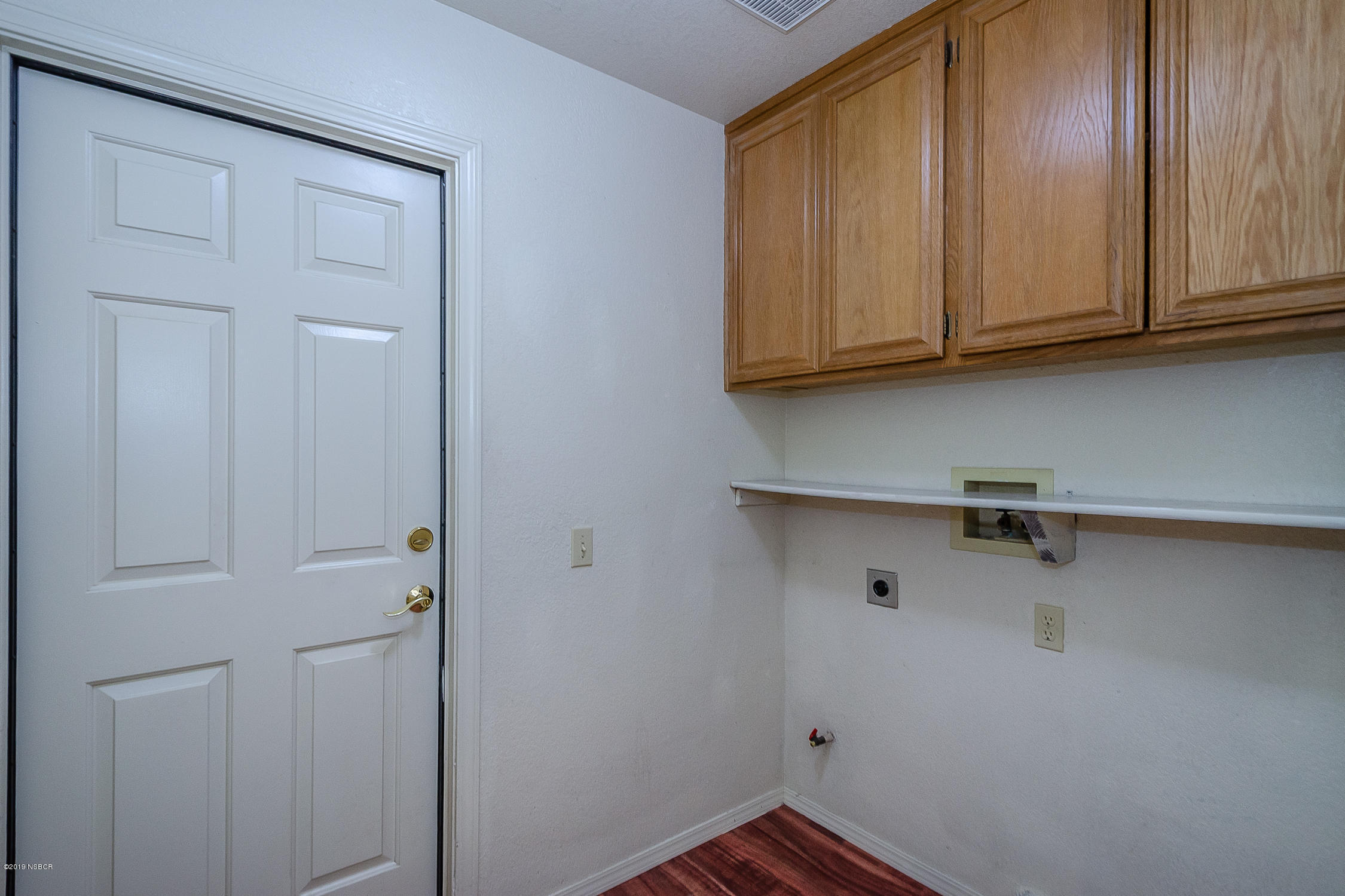 1521 Riverside Drive Lompoc, CA 93436 - Photo 21 of 27 inside laundry