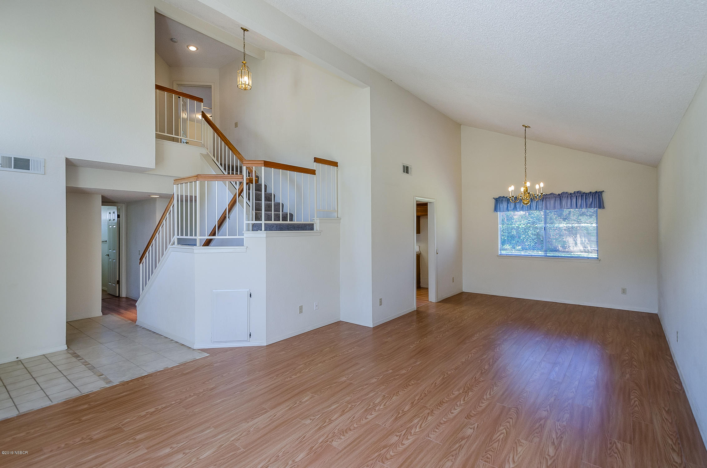1521 Riverside Drive Lompoc, CA 93436 - Photo 4 of 27 Living room