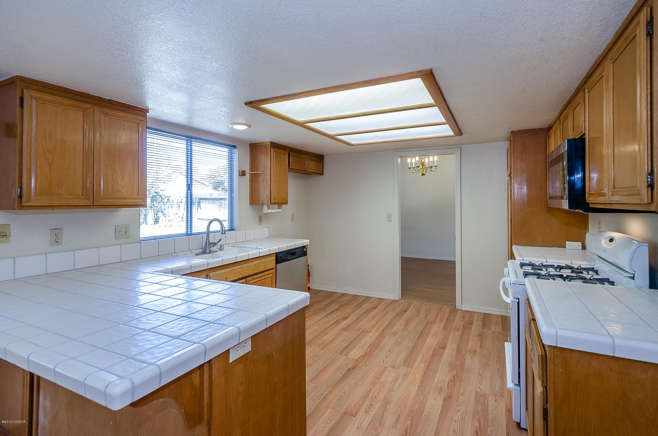 1521 Riverside Drive Lompoc, CA 93436 - Photo 8 of 27 kitchen 3