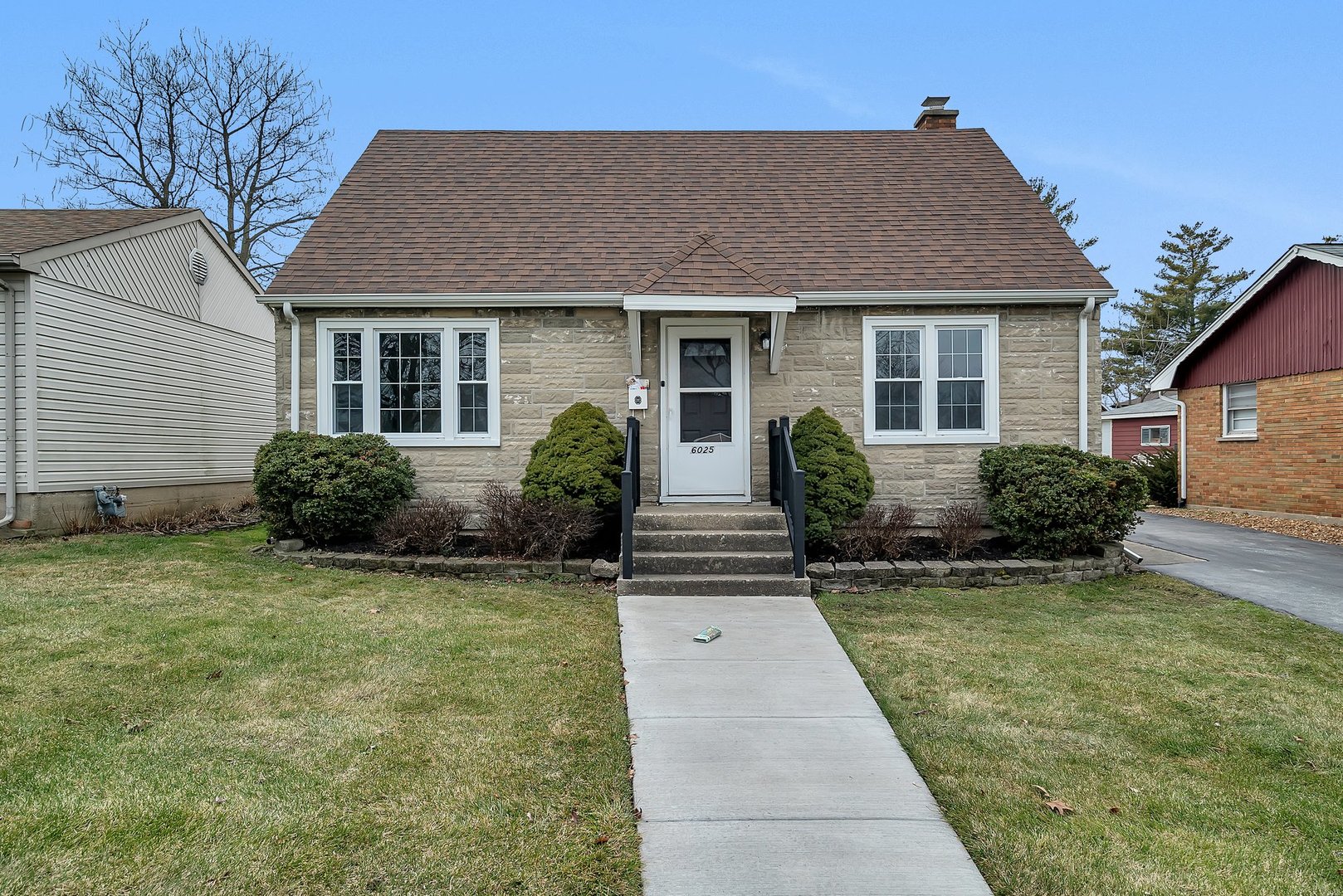 6025 Washington Street Chicago Ridge, IL 60415 - Photo 1 of 20 a view of a house with back yard