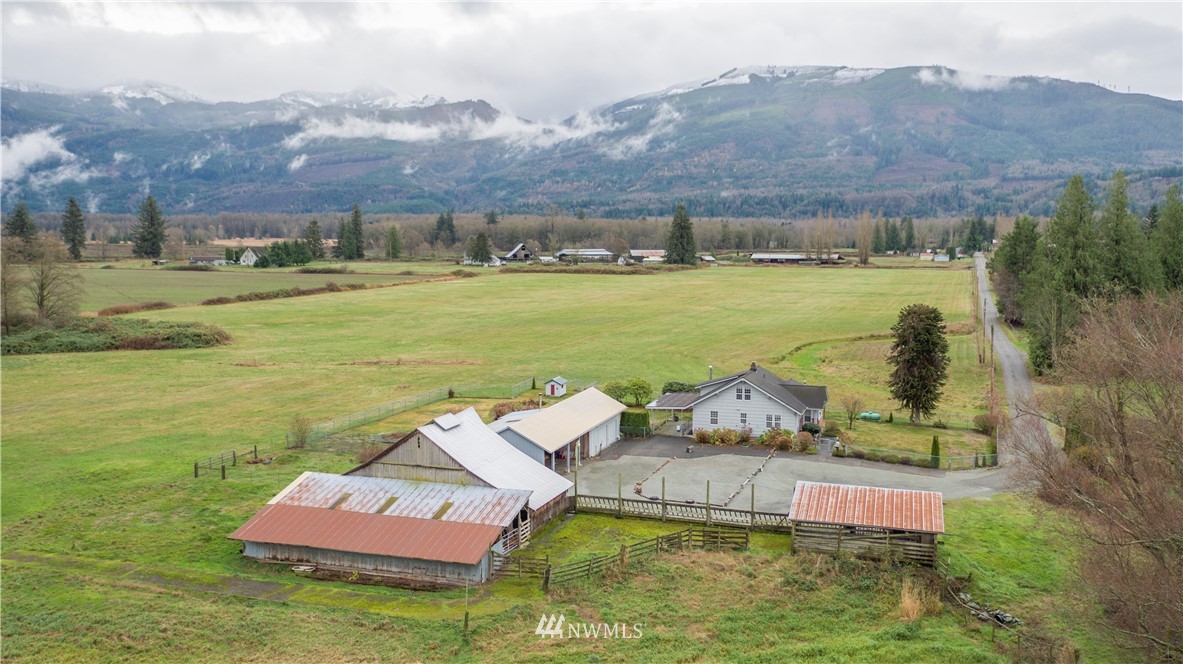 9459 Bergsted Road Sedro-Woolley, WA 98284 - Photo 2 of 23 Gallery Image 2