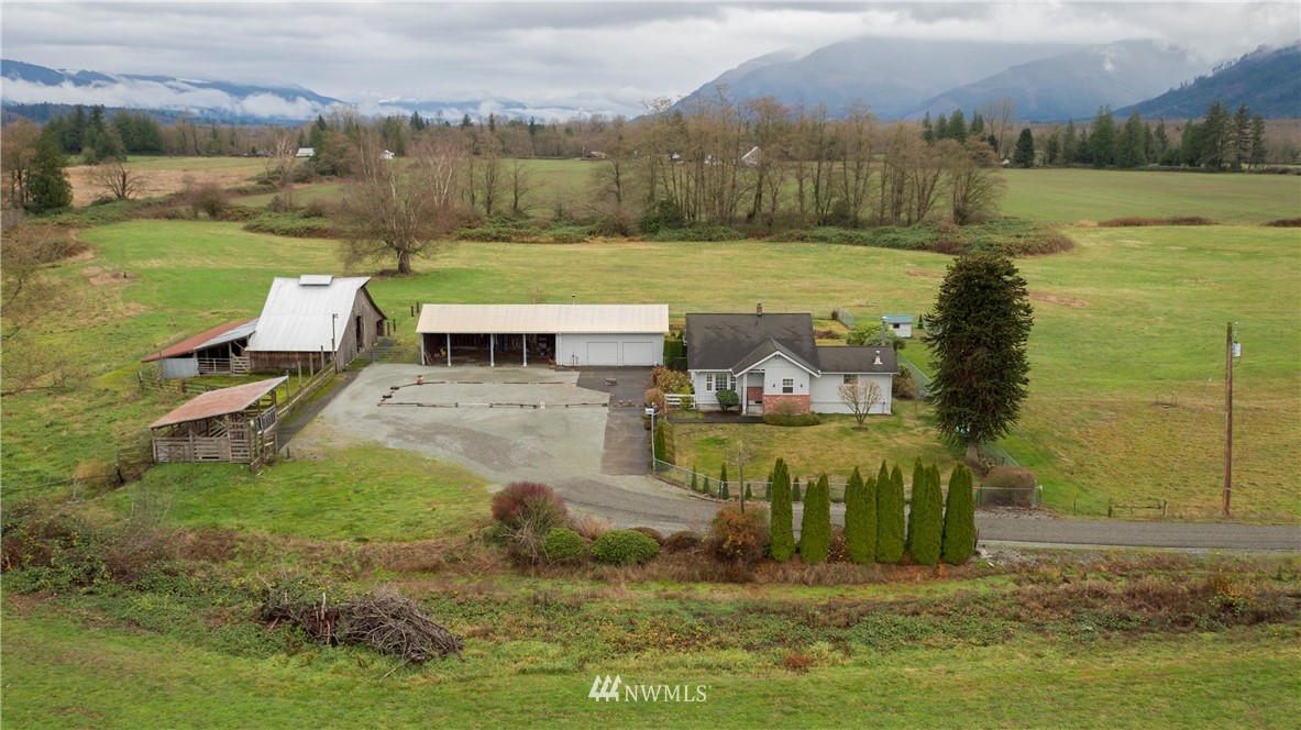 9459 Bergsted Road Sedro-Woolley, WA 98284 - Photo 3 of 23 Gallery Image 3