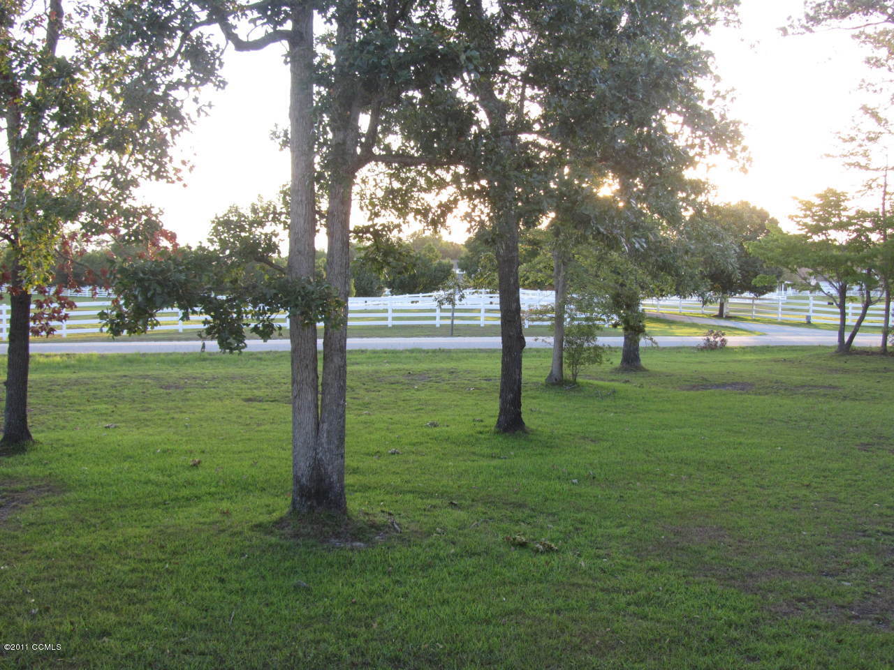 772 West Firetower Road Swansboro, NC 28584 - Photo 3 of 25 Nice Front Yard