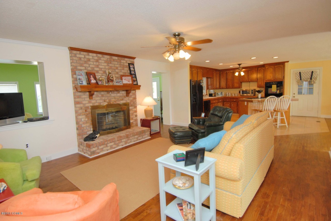 772 West Firetower Road Swansboro, NC 28584 - Photo 6 of 25 Great Room