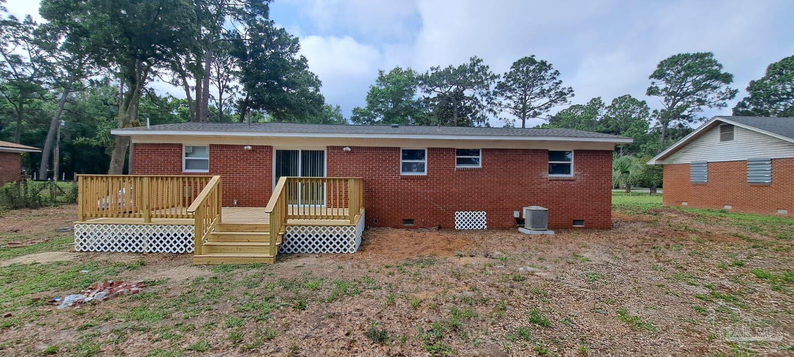 1620 East Burgess Road Pensacola, FL 32504 - Photo 4 of 26