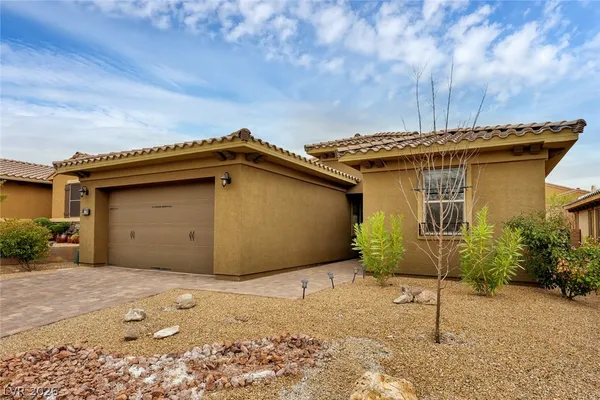 $2,250 | 1011 Via Nandina Place, Henderson, NV 89011