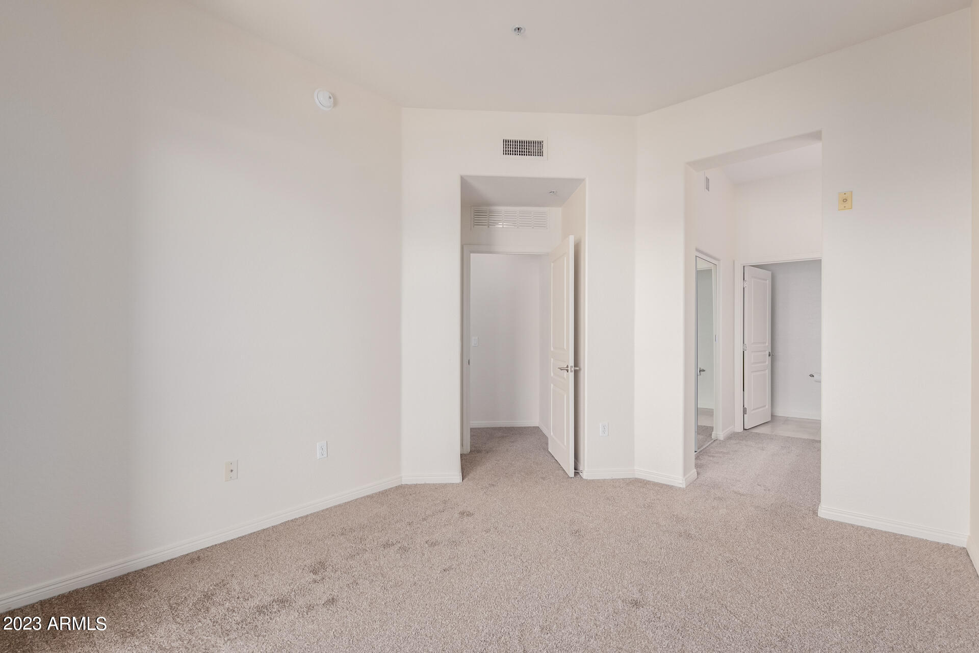 2989 North 44th Street, Unit 3006 Phoenix, AZ 85018 - Photo 34 of 51 2nd Primary Suite