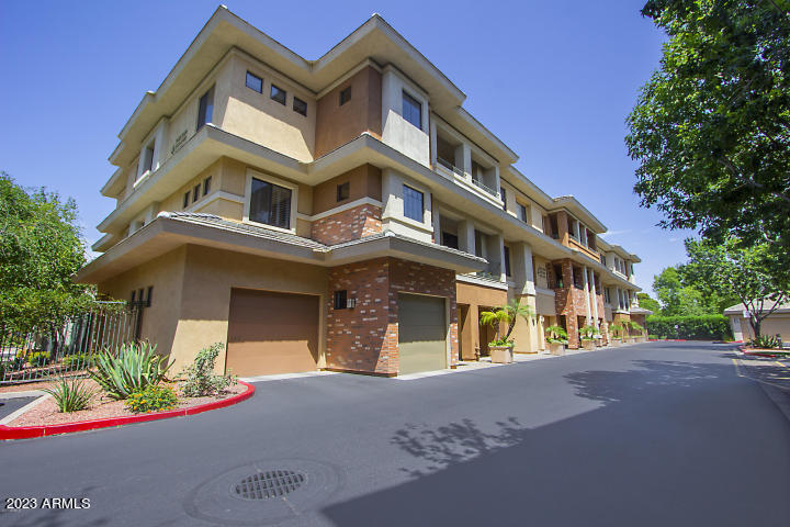 2989 North 44th Street, Unit 3006 Phoenix, AZ 85018 - Photo 8 of 51 Exterior
