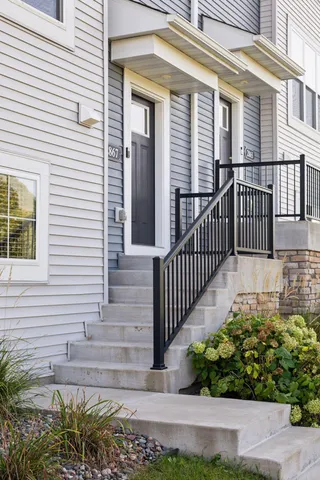 $459,000 | 2867 Lexington Place North, Roseville, MN 55113