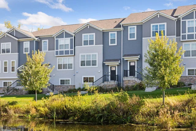 $459,000 | 2867 Lexington Place North, Roseville, MN 55113