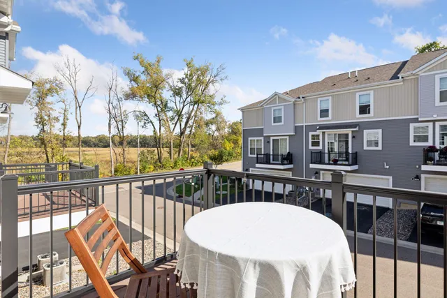 $459,000 | 2867 Lexington Place North, Roseville, MN 55113