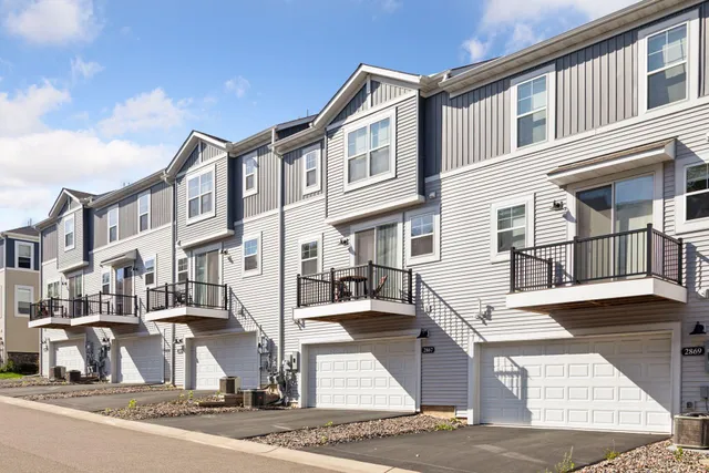 $459,000 | 2867 Lexington Place North, Roseville, MN 55113