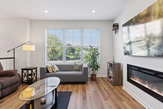 $459,000 | 2867 Lexington Place North, Roseville, MN 55113