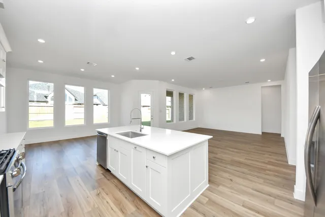 $3,800 | 31046 Vintage Crk Lane, Fulshear, TX 77441