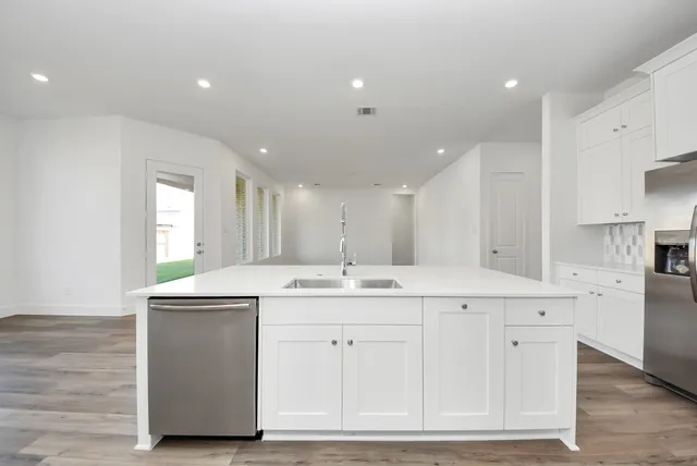 $3,800 | 31046 Vintage Crk Lane, Fulshear, TX 77441