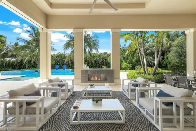 $7,094,000 | 112 Hickory Road, Naples, FL 34108