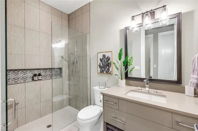 $7,094,000 | 112 Hickory Road, Naples, FL 34108