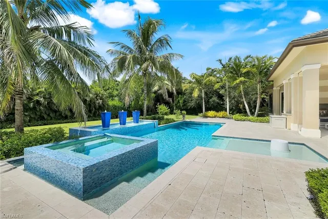 $7,094,000 | 112 Hickory Road, Naples, FL 34108